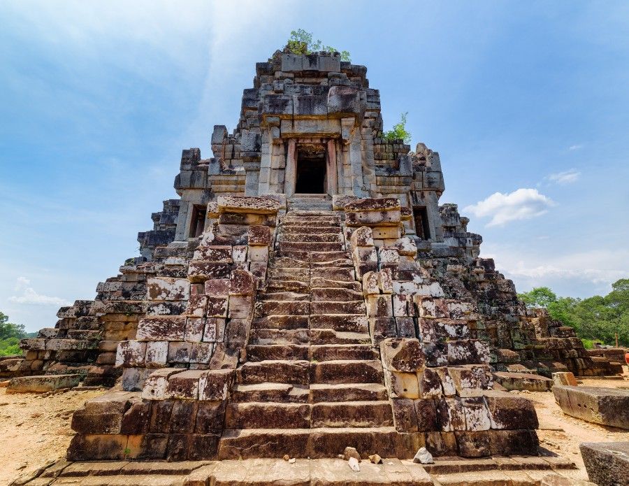 Stairs-in-Khmer-Architecture
