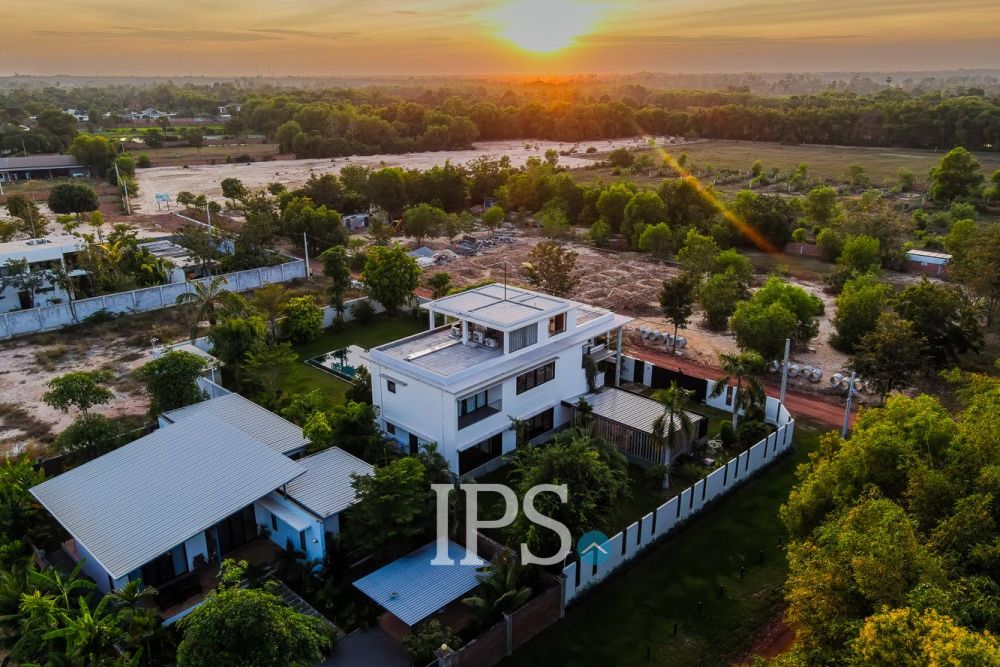 24122602587f1e10-19413-4-Bedroom-Villa-For-Sale-Sambour-SiemReap115-1000x750