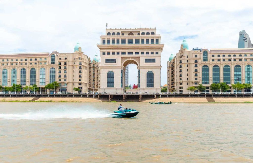 Élysée, Koh Pich