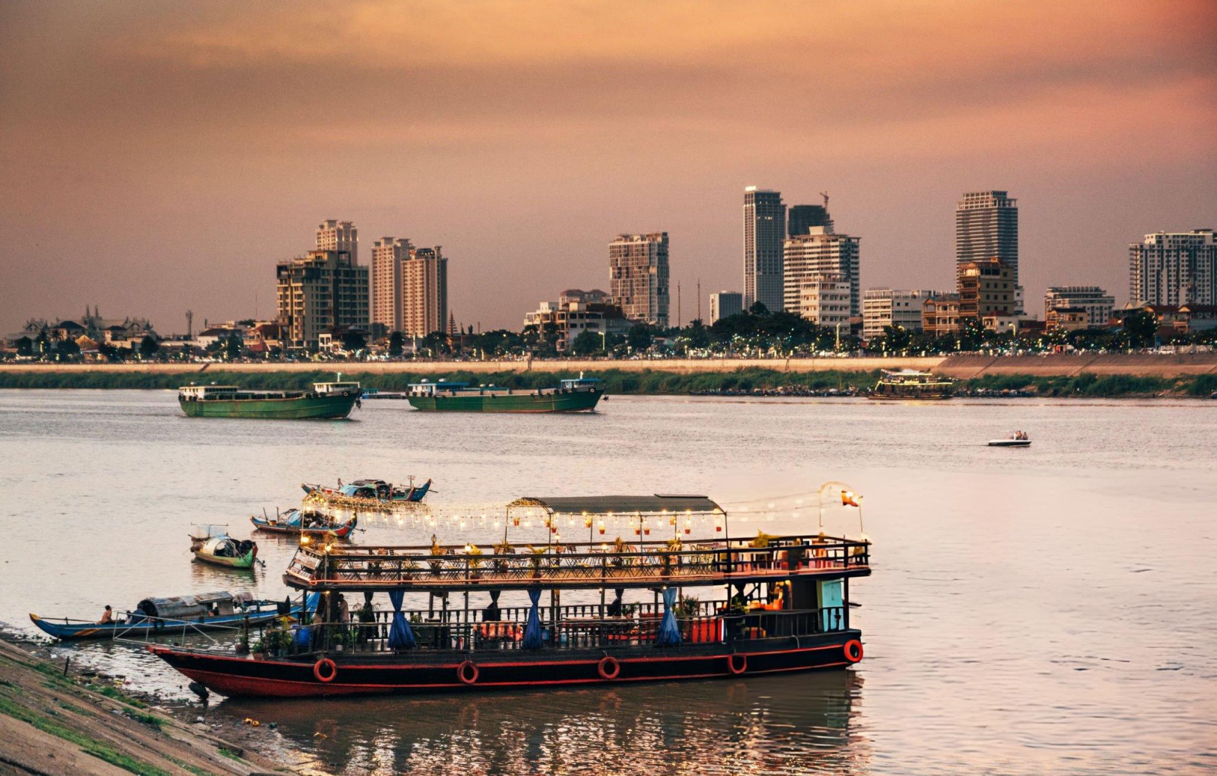 dl.beatsnoop.com-3000-EQsmd9CKi4