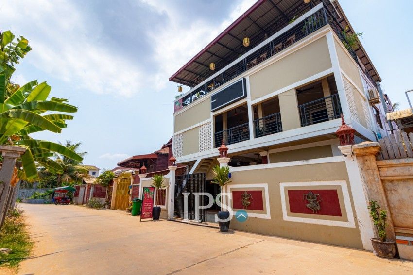 15721 Apartment Bldg For Sale