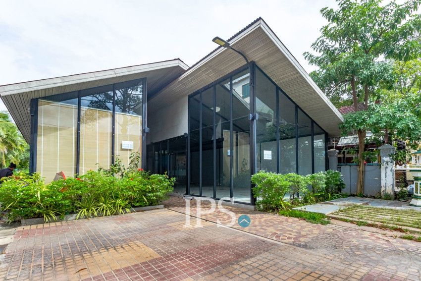 20647 Commercial Space For Rent